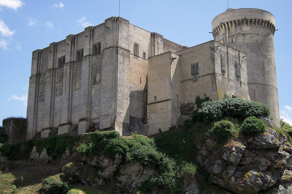 Castelo medieval de Falaise, na Normandia, local de nascimento de Guilherme I