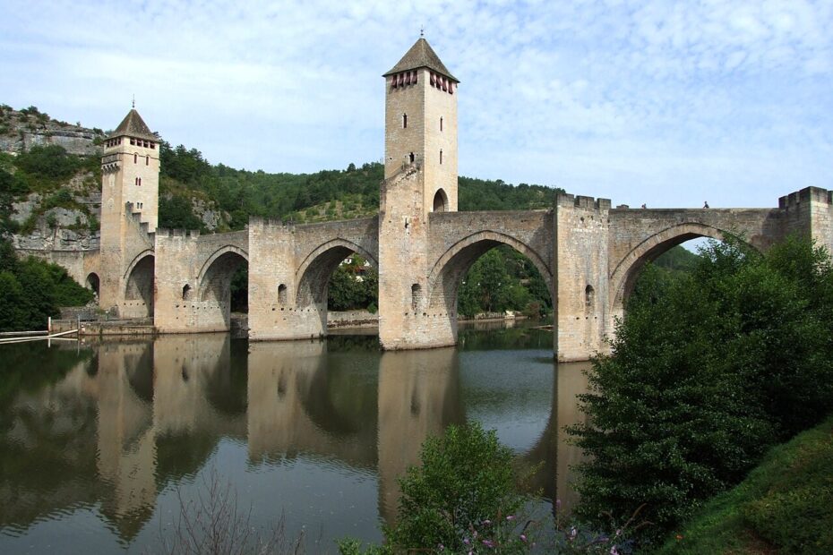 Ponte Valentré, em Cahors, França