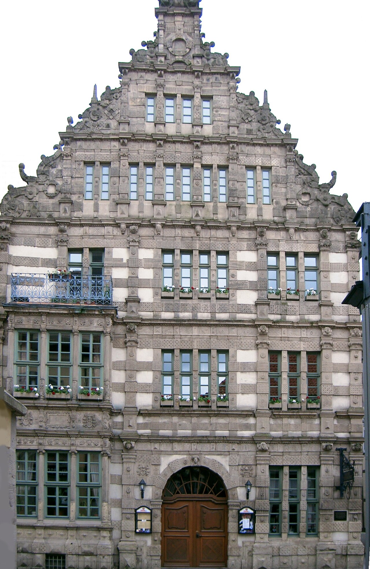 Fachada do Rattenfängerhaus, a Casa do Flautista, em Hameln