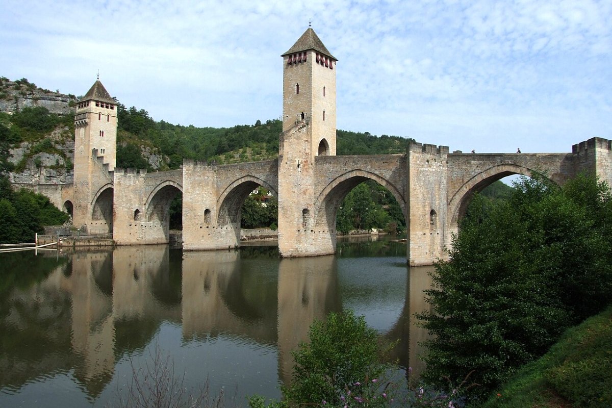 Ponte Valentré, em Cahors, França